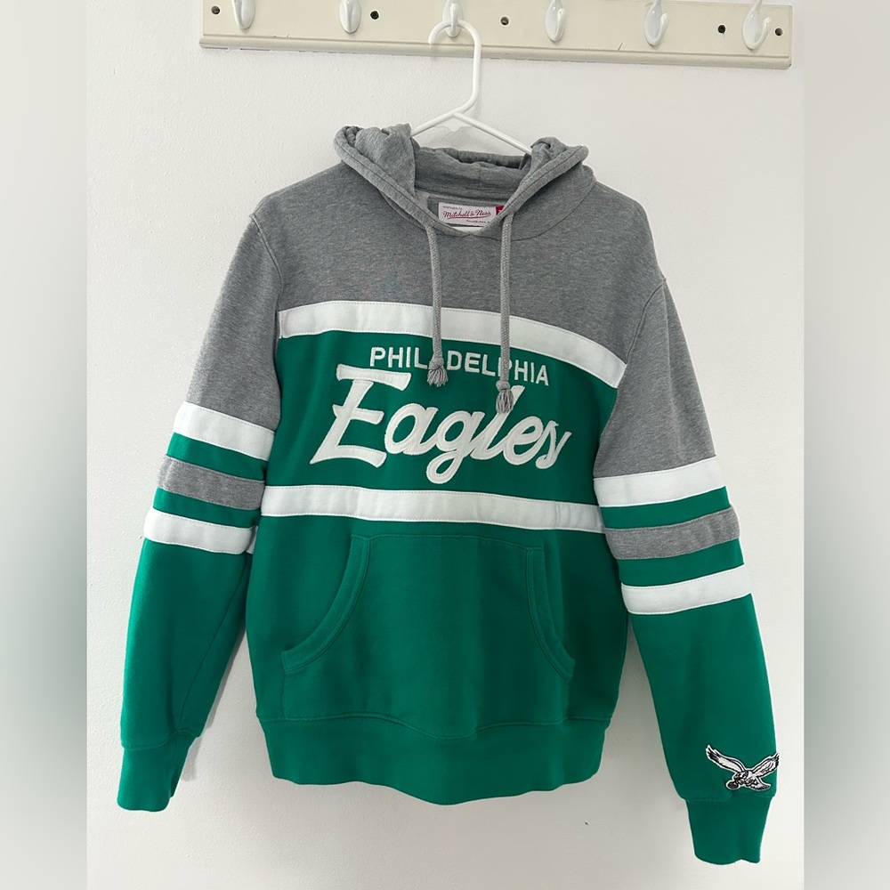 Mitchell & Ness Philadelphia Eagles Sweatshirt, size medium fits like a small